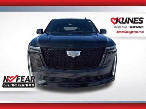 Used 2024 Cadillac Escalade ESV Sport Platinum w/ LPO, ONYX Package image 4