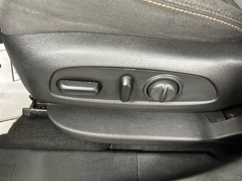 Used 2019 Chevrolet Equinox LT AWD/4WD image 10