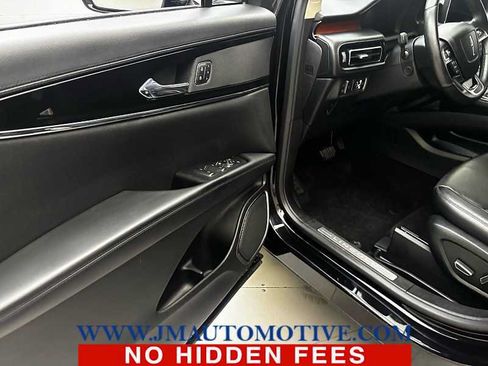 Used 2022 Lincoln Nautilus Reserve AWD/4WD image 14