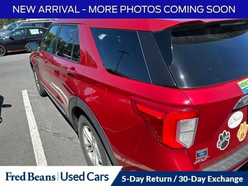 Used 2020 Ford Explorer XLT w/ Comfort Package AWD/4WD image 2