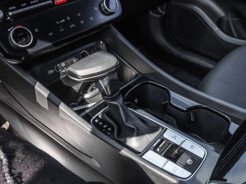 Certified 2025 Hyundai Santa Cruz SEL FWD image 19