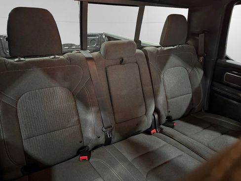 Used 2019 RAM 1500 Big Horn image 17