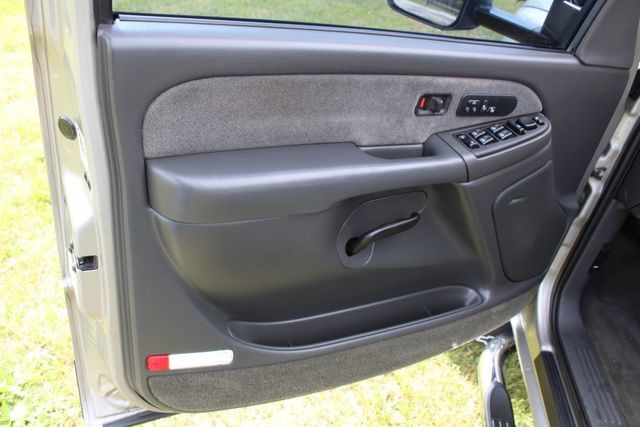 Used 2003 Chevrolet Silverado 2500 LT RWD image 23