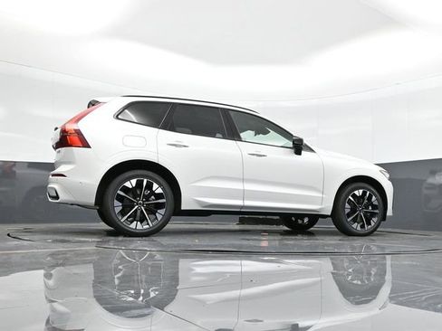 New 2026 Volvo XC60 B5 Plus w/ Protection Package Premier image 33