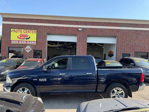 Used 2018 RAM 1500 Big Horn AWD/4WD image 2