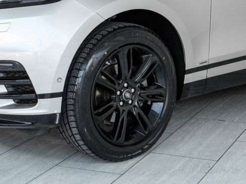 Used 2019 Land Rover Range Rover Velar R-Dynamic SE image 57