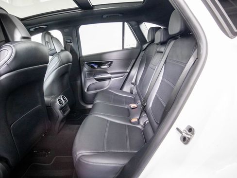 Used 2024 Mercedes-Benz GLC 300 image 11