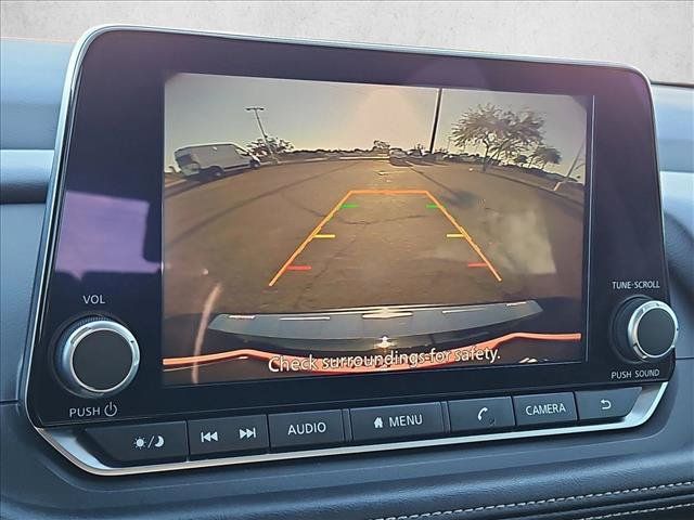Used 2024 Nissan Rogue SV FWD image 18