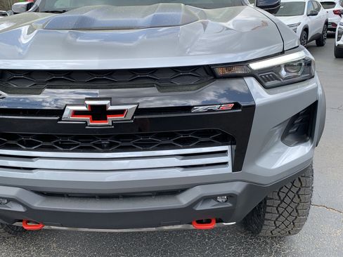 New 2026 Chevrolet Colorado ZR2 w/ Technology Package AWD/4WD image 8