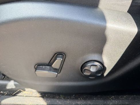 Certified 2021 Jeep Cherokee Latitude Lux w/ Comfort/Convenience Group image 14