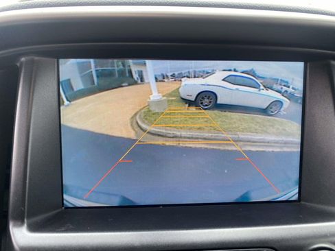 Used 2015 Chevrolet Colorado Z71 image 25