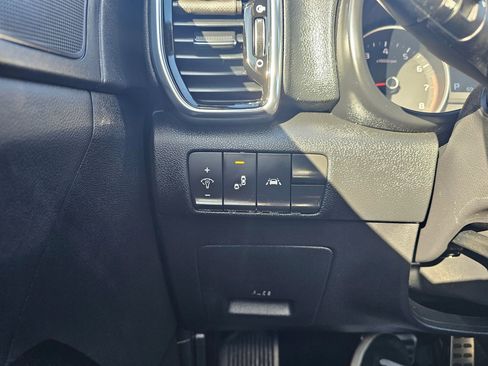 Used 2022 Kia Sportage Nightfall Edition w/ Nighfall AWD Premium Package image 33