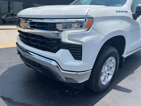Used 2026 Chevrolet Silverado 1500 LT AWD/4WD image 4