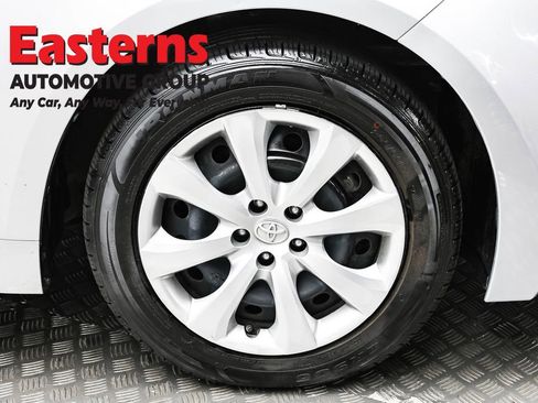 Used 2023 Toyota Corolla LE image 27