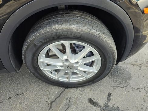 Used 2017 Porsche Cayenne image 9