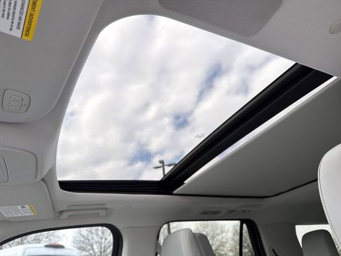 New 2026 Ford Expedition Max Platinum image 4