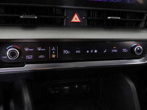 Used 2023 Kia Sportage EX FWD image 47