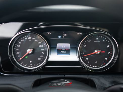 Used 2017 Mercedes-Benz E 300 4MATIC image 30