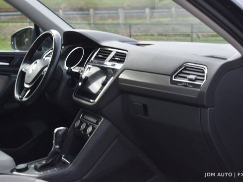 Used 2019 Volkswagen Tiguan SE AWD/4WD image 16