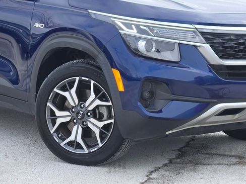 Used 2021 Kia Seltos EX image 4