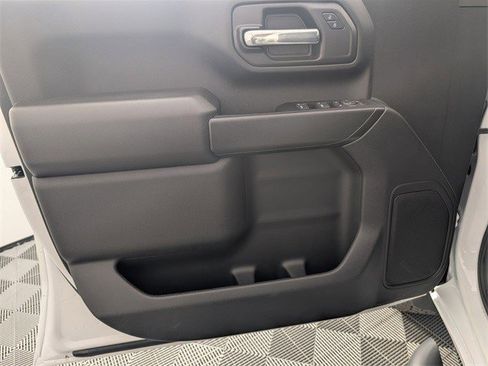 Certified 2025 Chevrolet Silverado 2500 Custom w/ Custom Value Package image 9