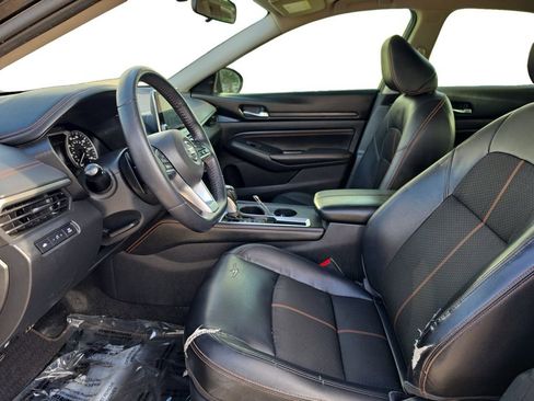 Used 2019 Nissan Altima 2.5 SR FWD image 9