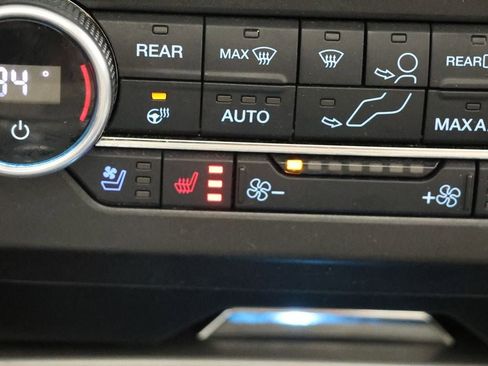 Used 2021 Ford Expedition XLT image 24