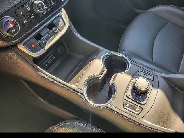 Certified 2024 GMC Terrain SLT AWD/4WD image 14