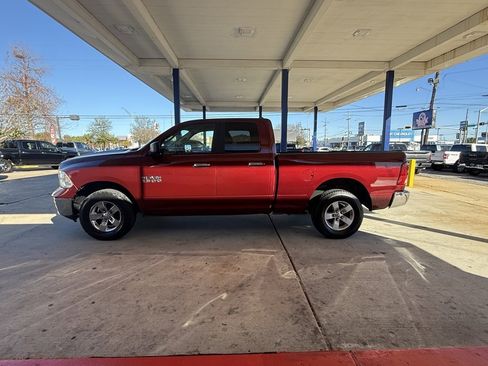 Used 2018 RAM 1500 Classic SLT image 6