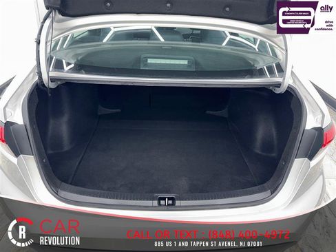 Used 2023 Toyota Corolla LE image 40