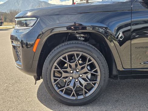New 2026 Jeep Grand Cherokee Summit w/ Obsidian Package AWD/4WD image 6