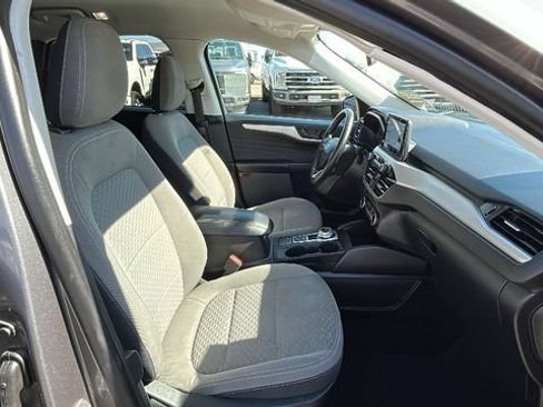 Certified 2022 Ford Escape SE w/ SE Sport Appearance Package AWD/4WD image 11