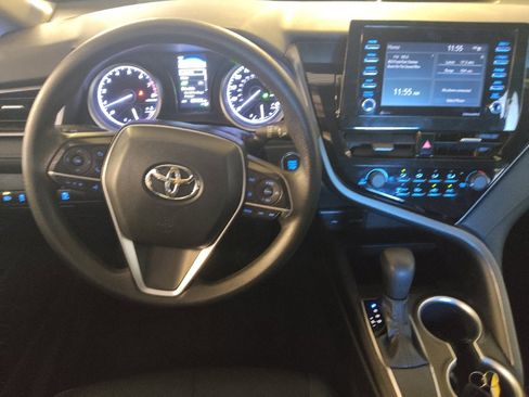 Used 2021 Toyota Camry LE w/ Convenience Package image 22
