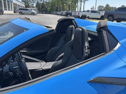 Used 2023 Chevrolet Corvette Stingray Convertible w/ Z51 Performance Package RWD image 28