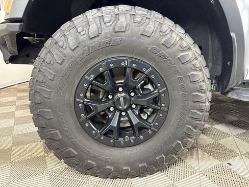 Certified 2023 Ford F150 Raptor w/ Raptor 37 Performance Package AWD/4WD image 12