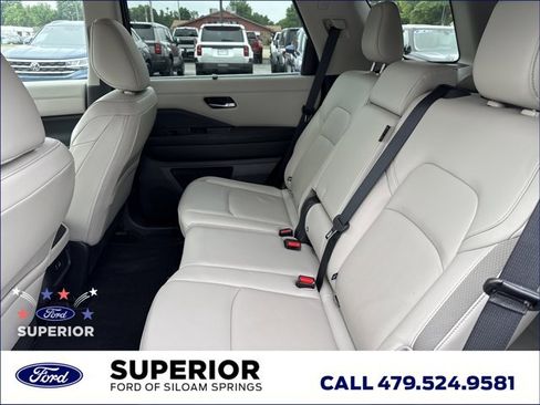Used 2024 Nissan Pathfinder SL AWD/4WD image 14
