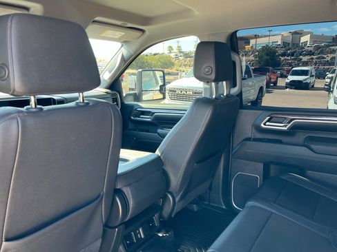 Used 2024 Chevrolet Silverado 2500 LTZ image 19