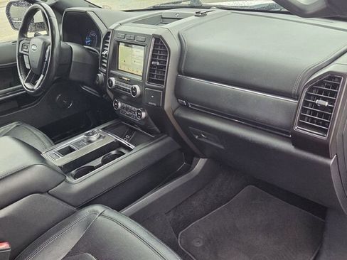 Used 2019 Ford Expedition Limited image 16