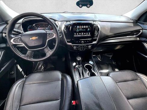 Used 2019 Chevrolet Traverse Premier w/ Driver Confidence II Package FWD image 16