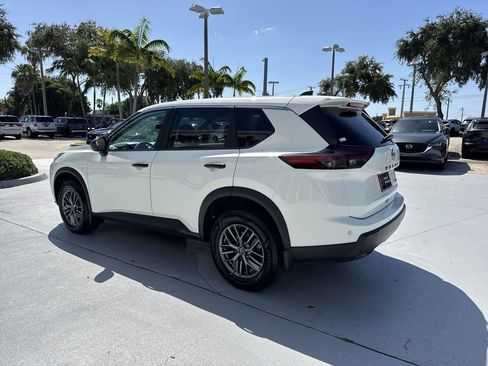 Used 2024 Nissan Rogue S AWD/4WD image 12