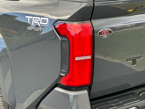 Used 2024 Toyota Tacoma TRD Sport RWD image 29