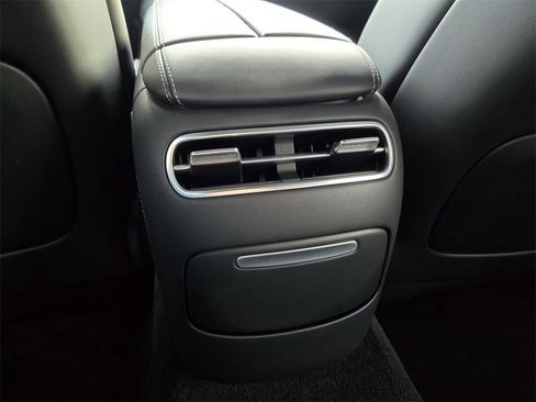 Used 2023 Genesis G90 3.5T image 11