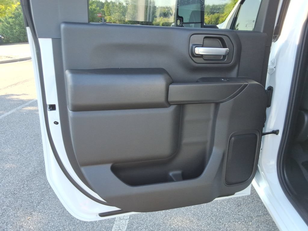 New 2026 Chevrolet Silverado 2500 Custom w/ Custom Value Package AWD/4WD image 16