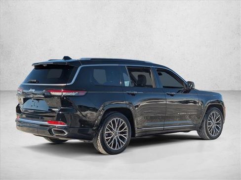 Used 2022 Jeep Grand Cherokee L Summit image 5