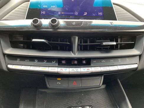 Used 2021 Cadillac CT4 Premium Luxury RWD image 22