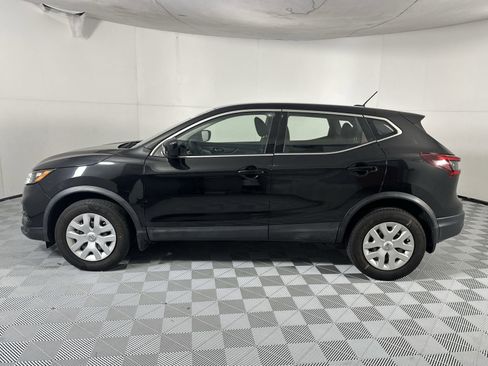 Used 2020 Nissan Rogue Sport S image 5