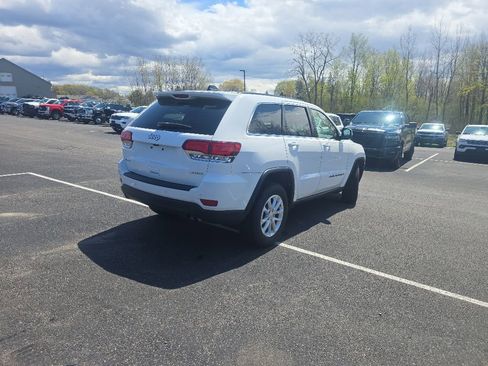 Used 2022 Jeep Grand Cherokee Laredo E AWD/4WD image 6