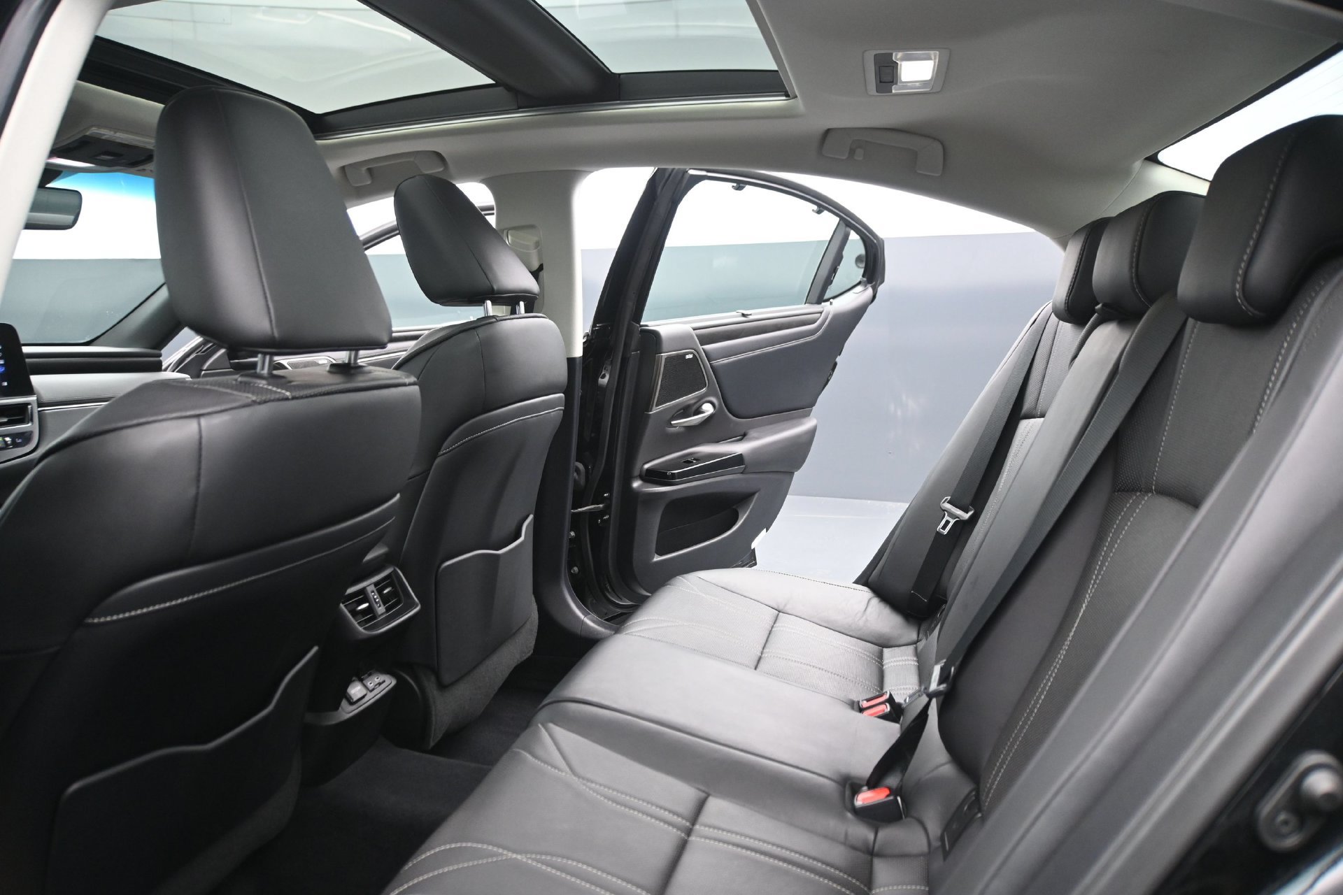 Used 2022 Lexus ES 350 Ultra Luxury FWD image 15