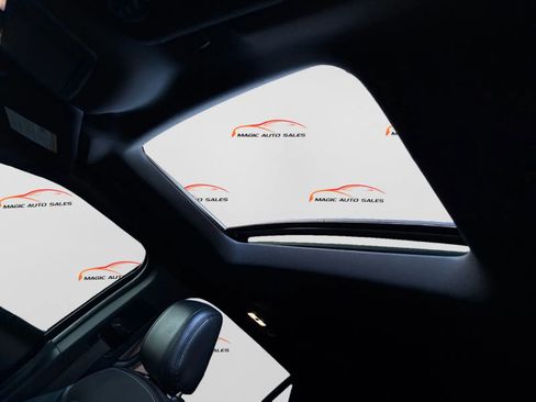 Used 2018 Ford Explorer XLT w/ Equipment Group 202A image 35