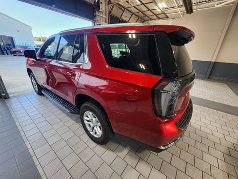 Used 2025 Chevrolet Tahoe LT w/ Comfort Package RWD image 3